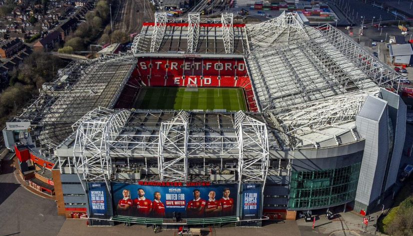 Manchester United confirm serious knee injury for midfielder at World Cup